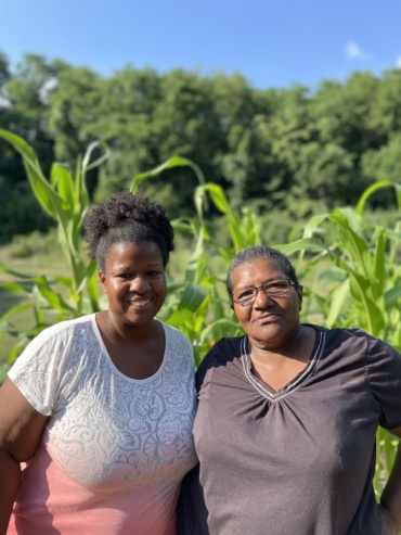 Grower’s Spotlight: Nichelle and Krystal Smith